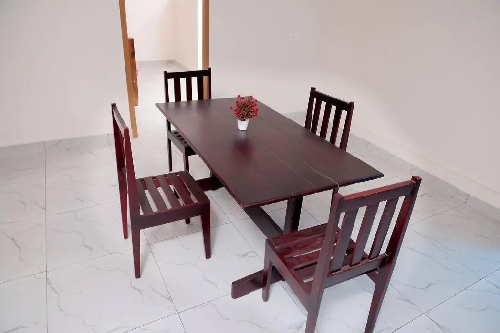 Kavunkal Gardens & Homestay Karukachal